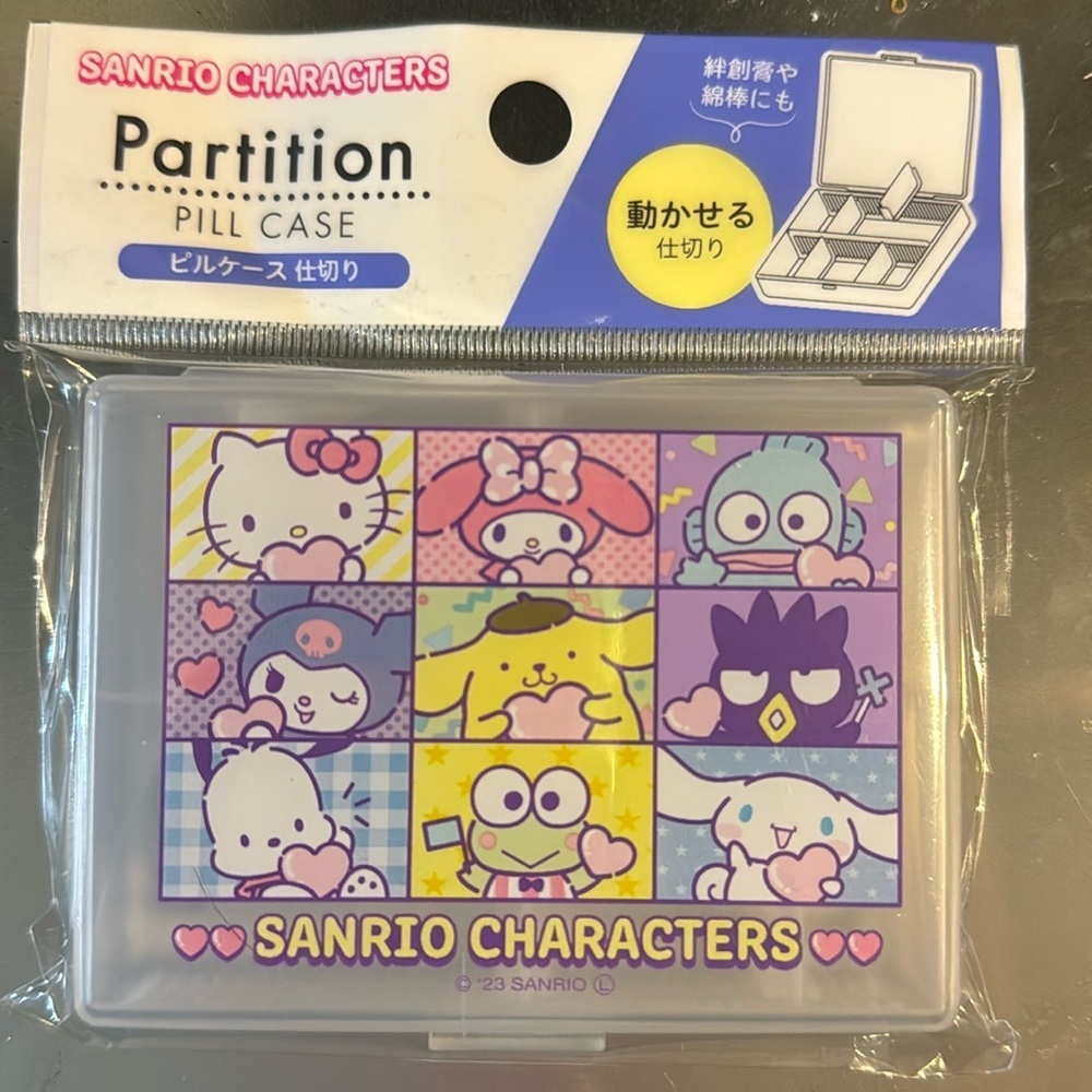 Sanrio Partition Pill Case Hello kitty Pochacco My Melody Kuromi